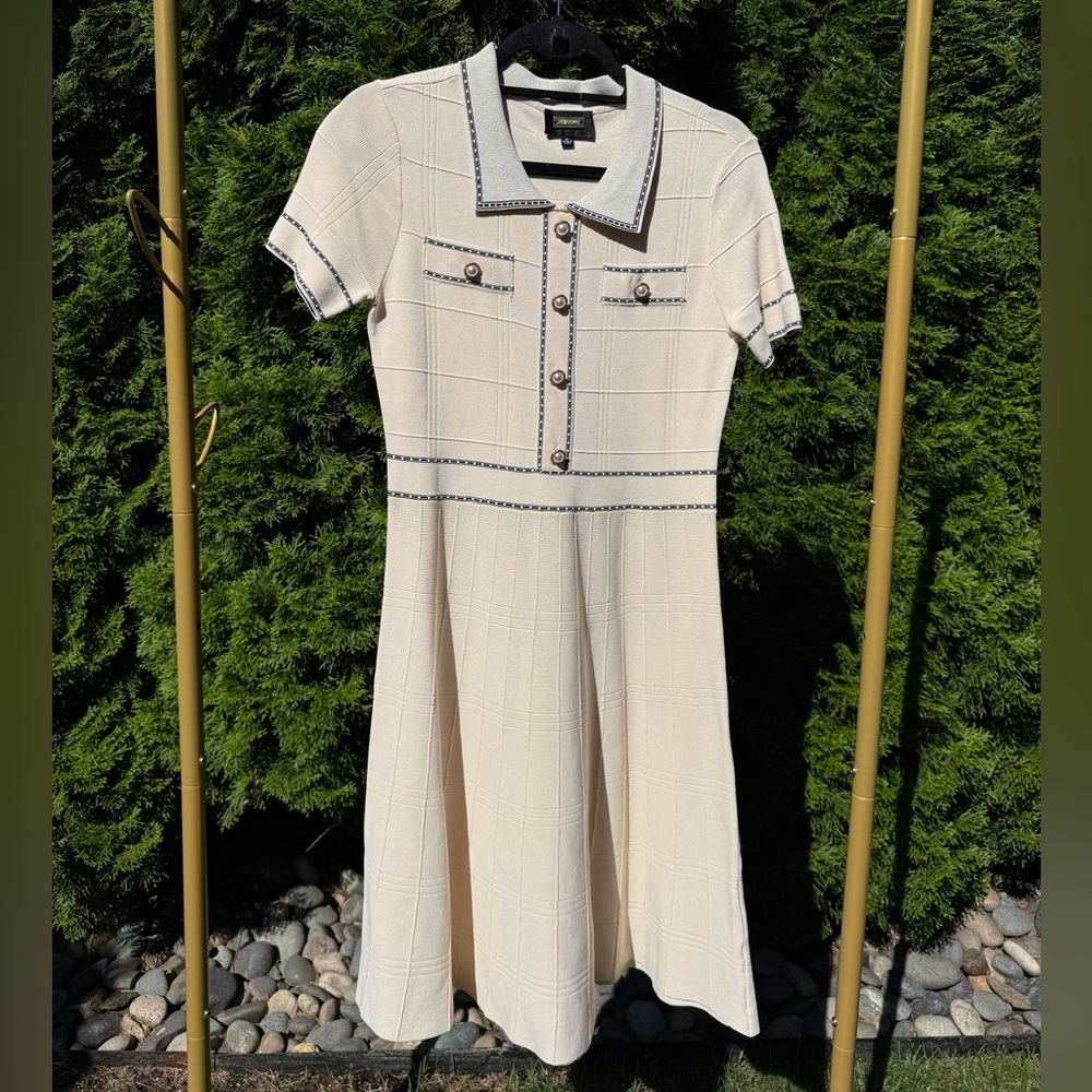 Alexia Admor Cream Button-Front Midi Dress